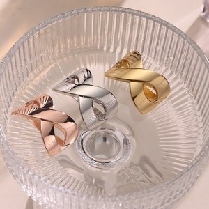 Clip para Bufanda Estilo Coreano Minimalista de Aleación en Forma de 8, de Alta Gama, con Acabado Brillante, Accesorio para Chales de Mujer - Product Image 3