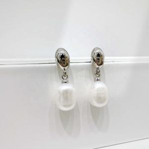 Precio de fábrica, pendientes de perlas de plata de ley 925, nuevos, elegantes, estilo CC, para profesora, novia, vintage, geométricos, para mujer, 2026 - Product Image 5