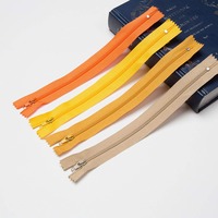 Accessoires de couture personnalisés en usine # Fermeture éclair en nylon 3 couleurs à vendre