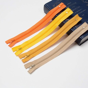 Accessoires de couture personnalisés en usine # <span class=keywords><strong>Fermeture</strong></span> éclair en nylon 3 couleurs à vendre - Product Image 3