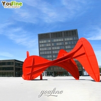 Sculpture abstraite en ruban rouge de grande taille YouFine, en acier inoxydable moderne, pour l'art extérieur, statue pour la place urbaine, le jardin, la décoration d'hôtel