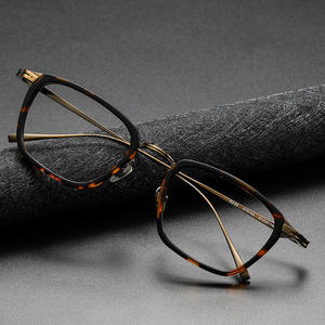 KJ24 <span class=keywords><strong>Gafas</strong></span> Modernas para Hombre y <span class=keywords><strong>Mujer</strong></span>, Montura <span class=keywords><strong>de</strong></span> <span class=keywords><strong>Moda</strong></span>, <span class=keywords><strong>Gafas</strong></span> Ópticas con Protección Anti Luz Azul - Product Image 3