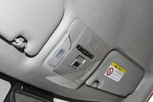 Toyota Corolla 2025, Híbrido, Volante a la Izquierda, Euro VI, Sedán, Transmisión Automática, Segunda Mano, Sedán Eficiente en Consumo de Combustible - Product Image 3