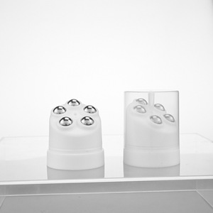 Focstar Tùy Chỉnh In Ấn Refillable Nhựa Rỗng Mỹ Phẩm Năm Cán Bóng Massage Con Lăn Chai Kem Ống Vít Đỏ Mặt - Product Image 3