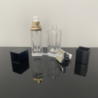 Flacon en verre rectangulaire transparent de 30 ml avec bouchons en plastique et pulvérisateur à pompe, diffuseur à bâtonnets, pour sérum, liquide, parfum, doré, scintillant, pour soins de la peau