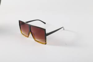 نظارات شمسية نسائية فاخرة عصرية عدسة كبيرة الحجم فاتحة زرقاء/ذهبية/بيضاء نظارات شمسية مخصصة مربعة الشكل للنساء-خفيفة الوزن - Product Image 6