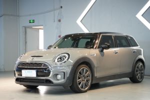<span class=keywords><strong>MINI</strong></span> <span class=keywords><strong>Clubman</strong></span> Cooper S 1.5T Edición Artista 2019, Importado, Sedán de 6 <span class=keywords><strong>Puertas</strong></span>, B38 <span class=keywords><strong>3</strong></span> Cilindros, 136 CV, 6AT, Tracción Delantera, Techo Panorámico, Neumáticos Run-flat de 18 Pulgadas - Product Image 2