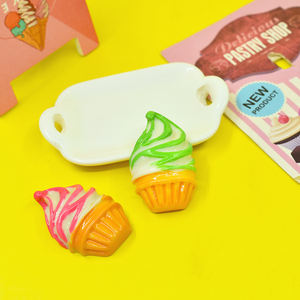 Cabujón plano de resina de helado dulce para casa de muñecas, comida en miniatura, juguete, bricolaje, adorno de pegamento de crema - Product Image 5