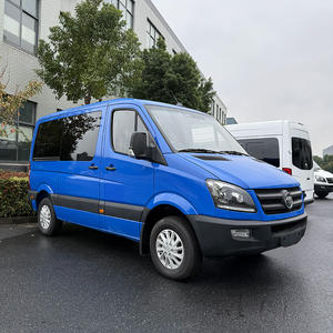 Autobús ligero de 5,2 metros con 12 asientos, estándar de emisión Euro 5, para viajes urbanos y recorridos en grupo - Product Image 1