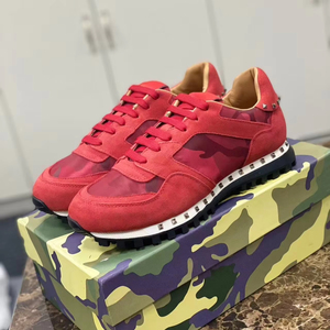 Chaussures de sport tendance - Chaussures de marche antidérapantes à semelle épaisse, sur mesure, de marque de luxe, pour usage extérieur, chaussures de tennis - Product Image 1