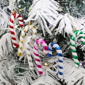 Adornos Navideños Colgantes de Plástico con Diseño de Bastón de Caramelo para Decoración del Hogar - Product Image 2