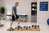 Ensemble de blocs de physiothérapie empilables StepProgress de 4 tailles pour la rééducation de la marche et l'équilibre - Vente en gros