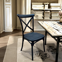 Chaises de salle à manger empilables en plastique à dossier croisé pour restaurant intérieur et extérieur