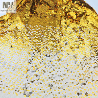 Tissu brodé Nanyee à sequins carrés superposés 9 mm or et beige effet ombré pour vêtements de danse de mariage pour filles