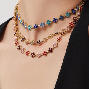 <span class=keywords><strong>Set</strong></span> di Gioielli Trendy con Quadrifoglio in Zircone Multicolore, Placcato Oro, Design di Lusso Leggero - Product Image 2