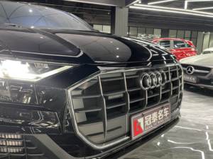 CLEAN LUXURY Usata 2022 <span class=keywords><strong>AUDI</strong></span> <span class=keywords><strong>Q8</strong></span> 55 TFSI quattro 4MATIC 5 porte <span class=keywords><strong>SUV</strong></span> 3L Turbo 6 cilindri Automatica Pelle Scuro R21 - Product Image 5