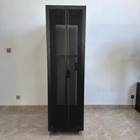 Armoire réseau double porte standard de 19 pouces sur pied pour centre de données et salle informatique - Offre Spéciale