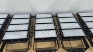 ไฟสนามกีฬา LED แบบโมดูลาร์ความสว่างสูง 750W 1000W 1250W IP66 แสงส่องไกล สำหรับสนามกรีฑาและการแข่งขันกลางแจ้ง - Product Image 3