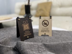 Menú de Madera Clásico de Color Natural Negro con Código QR Personalizado, Logotipo Dorado Grabado, para Restaurante o <span class=keywords><strong>Cafetería</strong></span>, con Tornillo - Product Image 2