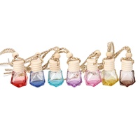 Fournisseur OEM Custom Manufacturer 8ml Flacon diffuseur de parfum en verre suspendu de forme hexagonale avec couvercle en bois pour voiture