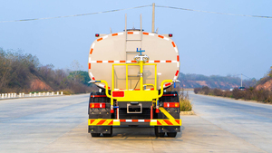 Offre à Durée Limitée : Camion Citerne Multifonctionnel Dongfeng Tianjin 14000L 4x2 à Prix Réduit – Peut Pulvériser de l'Eau, Réduire la Poussière et Laver - Product Image 5