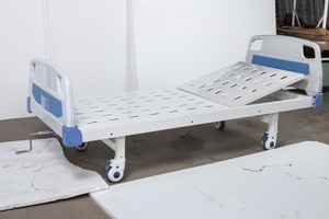 Lit d'hôpital d'équipement médical Lit manuel de chambre de patient avec 1 lit d'hôpital d'acier inoxydable bon marché de manivelles - Product Image 4