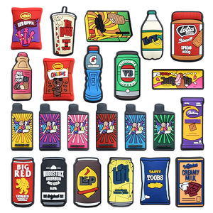 Breloques de chaussures en PVC souple 2D, série de dessins animés créatifs sur le thème des collations et des aliments, accessoires et pièces décoratives amovibles à faire soi-même - Product Image 1