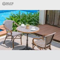 Tables et chaises de bistrot empilables de style moderne avec structure en aluminium et tissu Textilene PVC pour chambre, école, extérieur et salon