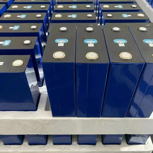 Catl 3.2V 310ah 320ah <span class=keywords><strong>LiFePO4</strong></span> Lithium Ion Prismatic pin di động cho <span class=keywords><strong>12V</strong></span> 24V 48V tốt nhất off-lưới điện năng lượng mặt trời Hệ thống lưu trữ gói - Product Image 5