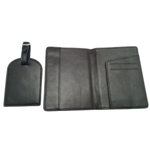 Set de Viaje con Bolsa Transparente para Pasaporte de PU y Etiqueta para Equipaje con Porta Pasaportes - Regalo de Viaje - Product Image 5