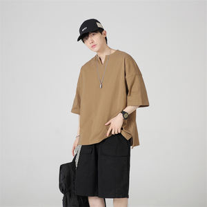 100% coton sur mesure T-shirt ample pour hommes T-shirt Hip Hop surdimensionné de haute qualité T-shirt à col en V pour hommes - Product Image 1