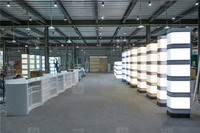 Meubles de magasin de beauté sur mesure, présentoir de pharmacie sur mesure, éclairage LED de luxe, table de présentation de cosmétiques pour les soins de la peau