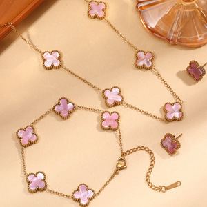 Conjunto de Joyería de Lujo para <span class=keywords><strong>Mujer</strong></span> en Acero de Titanio con Trébol de Cuatro Hojas de Doble Cara, Pulsera y Collar con Cinco Flores - Product Image 3