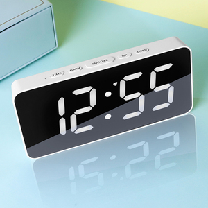 Horloge de bureau électronique à LED avec surface miroir numérique, grand chiffre, luminosité réglable, fonction snooze, décoration de salon, décoration de la maison - Product Image 6
