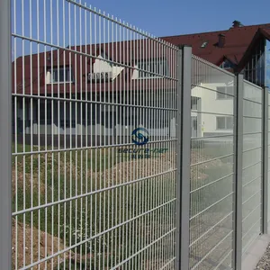 Échantillon gratuit décoratif mur de clôture de treillis métallique de clôture en béton panneau pour mur d'enceinte conception de haute qualité