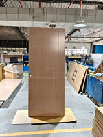 Porte WPC moderne Jiuyixing, facile à installer, surface finie, porte intérieure imperméable, WPC avec revêtement en film PVC, porte en peau de WPC