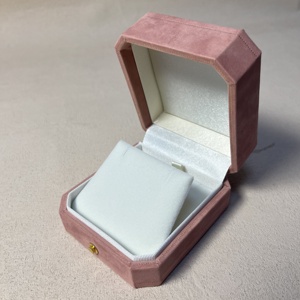 Caja de Joyería de Terciopelo Rosa Personalizada al por Mayor de Fábrica con Logotipo para Anillo, Pulsera, Colgante, Collar, Pendientes, Logotipo Grabado Disponible - Product Image 4