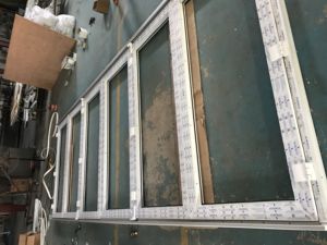 Portes coulissantes pliantes en <span class=keywords><strong>PVC</strong></span> <span class=keywords><strong>de</strong></span> haute qualité, minimalistes, pour appartement, <span class=keywords><strong>garage</strong></span>, entrée, <span class=keywords><strong>porte</strong></span> accordéon en verre teinté, isolation thermique, hôtel, villa - Product Image 4