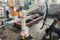 Station de travail robotisée collaborative à bras articulé en acier, avec solutions personnalisables pour applications de soudage multi-usages