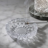 Cendrier en verre taillé en étoile 170 mm, motif à facettes étoilées, bord festonné à 16 lobes, cendrier décoratif lourd pour la maison