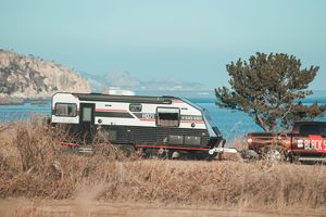 Caravana <span class=keywords><strong>de</strong></span> Lujo Personalizada Allroad <span class=keywords><strong>de</strong></span> 21 pies con Techo Rígido, Remolque <span class=keywords><strong>de</strong></span> Campamento Todoterreno con Cocina Deslizable <span class=keywords><strong>para</strong></span> Campamentos Familiares - Product Image 2