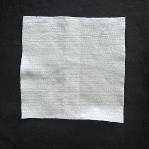 Tela no tejida perforada con aguja de PP ligera para campos de golf y sistemas de techo verde - Product Image 4