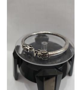 Pulseras de Plata de Primera Calidad con Dijes para Hombre y Mujer, Diseño Intrincado, Estilo Moderno, Regalo Hindú de la India - Product Image 2