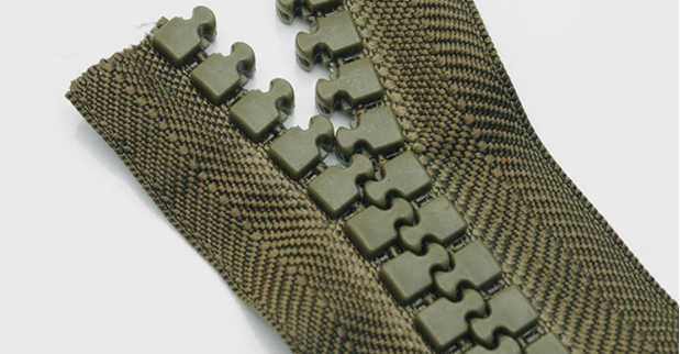 Darkgreen-zipper-1m
