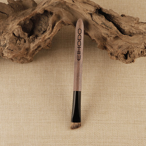 EIHODO Brocha Angulada para Cejas de 10 mm, Pelo Animal, Mango de Madera, Herramienta de Maquillaje para Lápiz de Cejas - Product Image 1