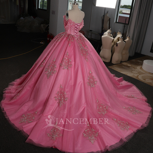 ชุดราตรีงาน Quinceanera สีชมพูสดใส รุ่น Lsdz122 ผ้าชีฟองทรงบอลกาวน์ คอรูปหัวใจ ประดับเลื่อมหนัก ลูกปัด และลายดอกไม้  ด้านหลังแบบคอร์เซ็ท - Product Image 3