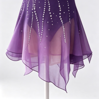 Costume de patinage artistique violet rose ombré avec manches en maille, dos découpé et jupe à strass pour filles et enfants, idéal pour les spectacles sur scène