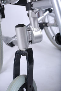 CT7401L-41 sedia a rotelle manuale pieghevole portatile in alluminio leggero per sedia da comodino Standard disabili per portatori di handicap - Product Image 3