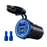 Chargeur de voiture étanche 12V-24V double USB-C/USB-A avec PD 20W et QC3.0 18W, prise allume-cigare, écran d'affichage et interrupteur d'alimentation