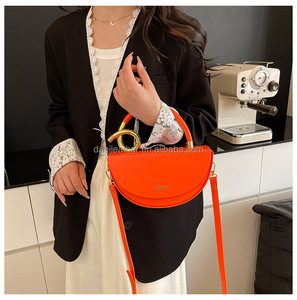 Sac fourre-tout élégant et décontracté pour femme, de créateur, avec fermeture éclair, portable et imperméable, vente en gros, best-seller - Product Image 2